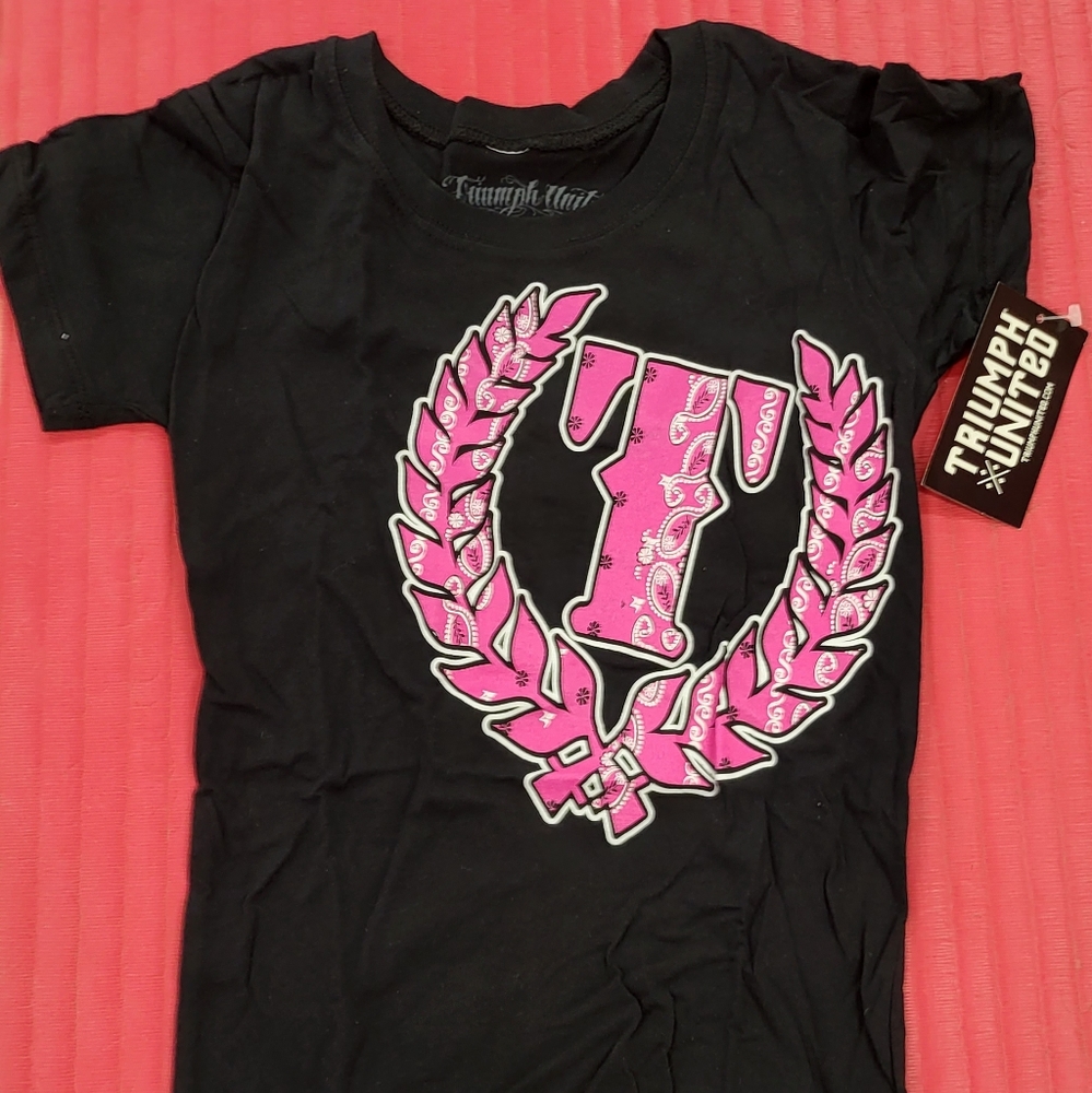 NWOT Triumph United Women's T-shirt Fitted Size Small Black